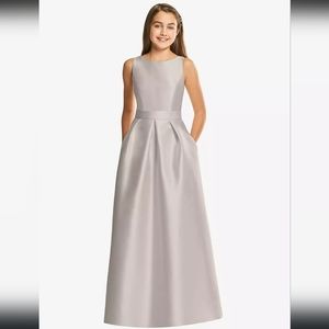 MSRP $215 Alfred Sung Junior Bridesmaid Dress Sz 10JB in Taupe